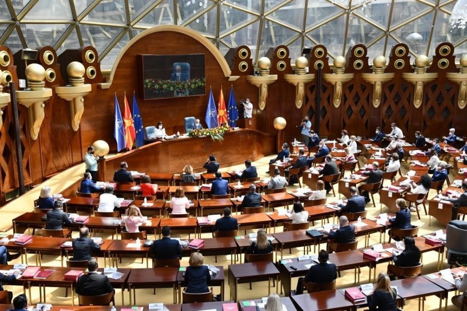 Николоски: Ставот на ВМРО-ДПМНЕ е јасен, цврст и непоколеблив, овој парламентарен состав нема мандат за уставни измени