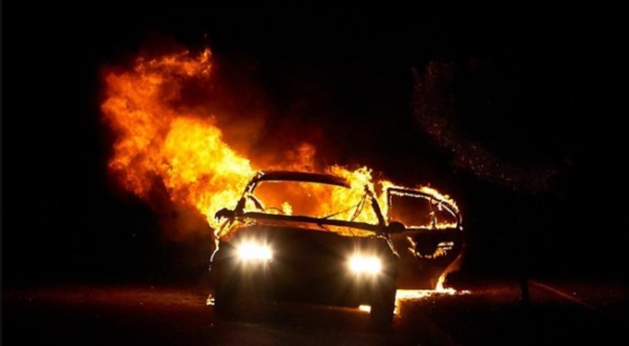 Изгоре возило на скопјанец