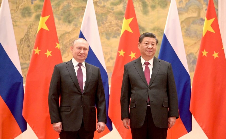 (ВИДЕО) Кинескиот лидер Џинпинг допатува во Москва: Западот во исчекување од тридневната посета