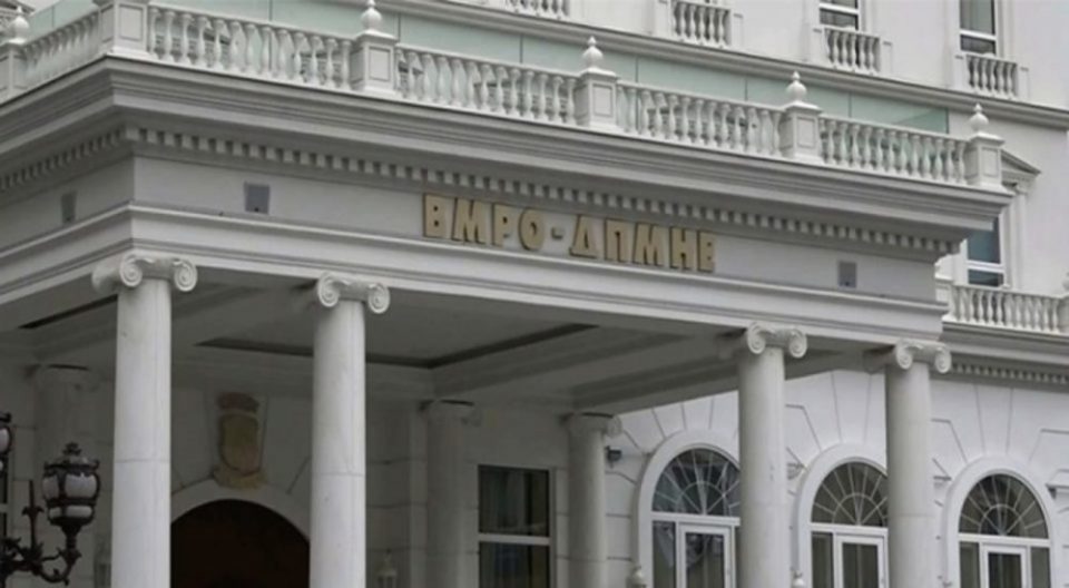ВМРО-ДПМНЕ: Владата на СДС парите на граѓаните ги троши расипнички на софтверски лиценци, наместо да инвестира во лекови, болници