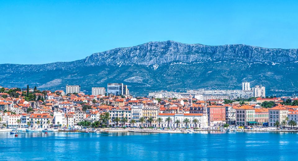 ТАВ: Croatia Airlines ќе воведе сезонска авиолинија Скопје-Сплит од 12 мај годинава