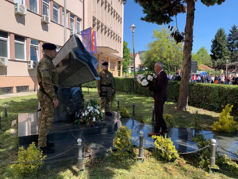 (ФОТОГАЛЕРИЈА) Одбележани 22 години од масакрот кај Вејце