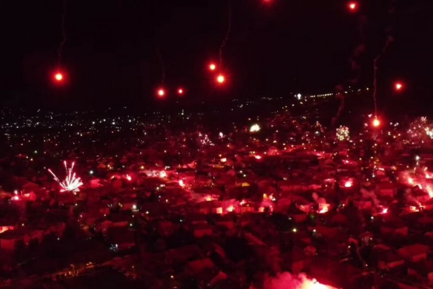 (ВИДЕО) Велигденски спектакл: Комити Драчево со голем огномет го прославија големиот празник