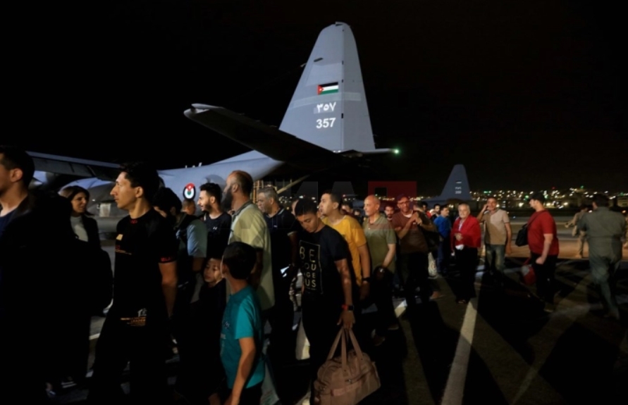 Во Берлин слета првиот авион со германски државјани, евакуирани од Судан