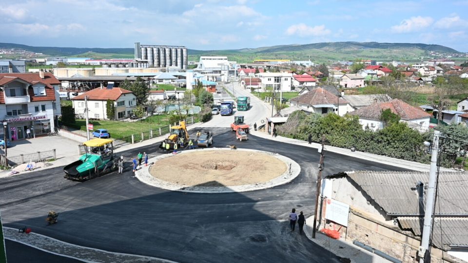 Асфалтиран новиот кружен тек на влезот во општина Илинден