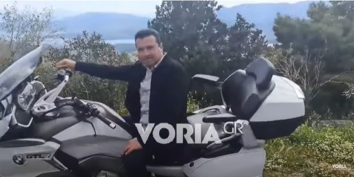 (ВИДЕО) Заев и Филипче со моќни мотоцикли патуваат низ Грција