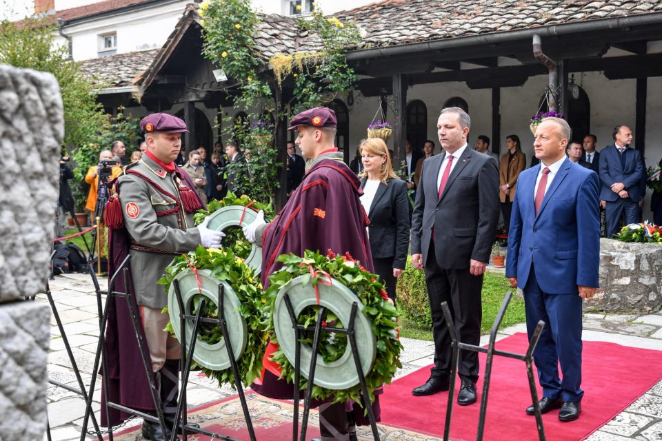 Владина делегација со положување цвеќе на гробот на Гоце Делчев ја одбележа 120 годишнината од неговото загинување