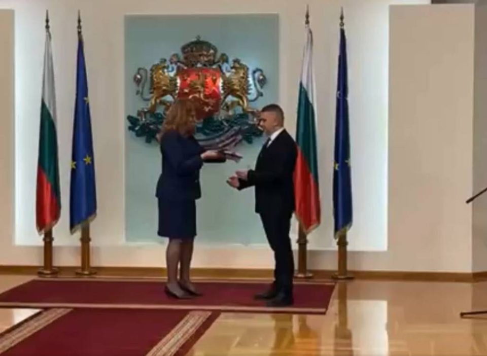 (ВИДЕО) Христијан Пендиков стана Бугарин на церемонија со највисоки државни почести