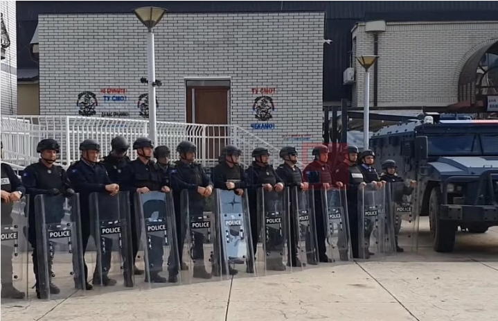 Протести во северно Косово, КФОР апелира на воздржаност од сите страни