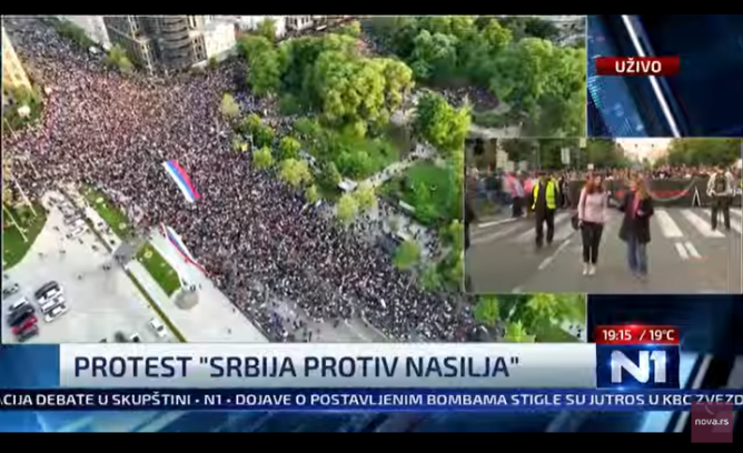 (ВИДЕО) Вучиќ оди си, скандираа илјадници на масовниот протест во Србија