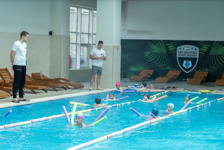 Продолжува проектот „Учиме да пливаме“ – бесплатни часови пливање за дечињата од Аеродром
