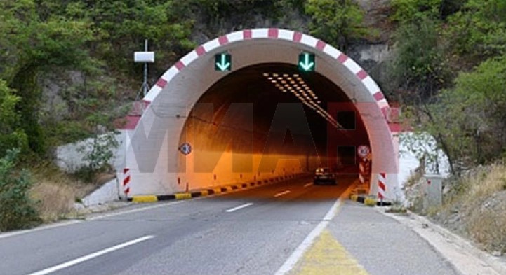 АМСМ: Сообраќајот во тунелот кај Катланово по една коловозна лента