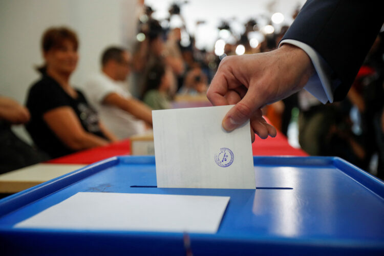 Во Црна Гора нема конечни изборни резултати, се чека формирање влада