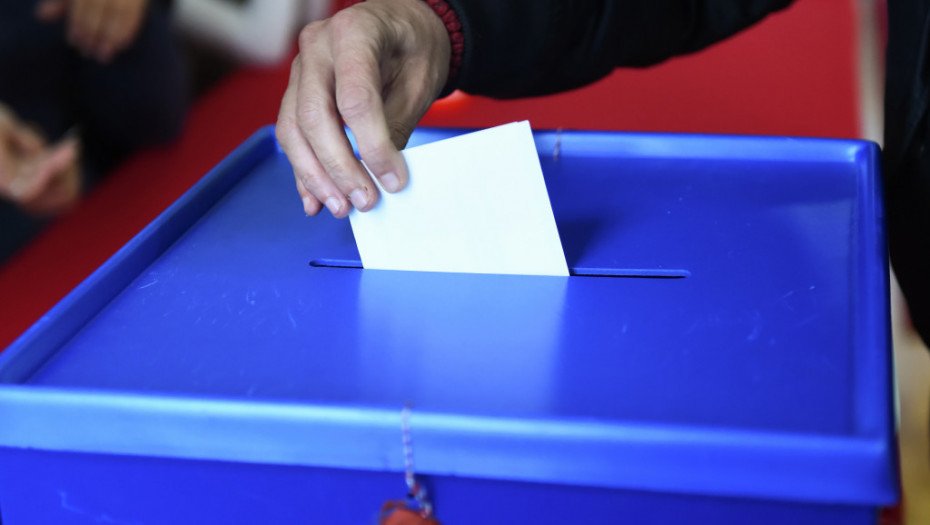 Граѓаните на Црна Гора утре излегуваат на гласање: На полноќ стапува на сила изборниот молк во пресрет на вонредните парламентарни избори