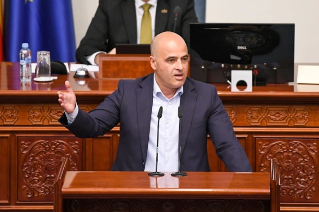 Ковачевски на 18 август свесно ги лажел пратениците дека нема да има нови барања од Бугарија, Османи го разоткри и исфрли на чистина, велат од ВМРО