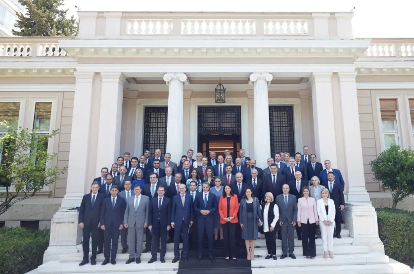 Новата грчка Влада ја одржа првата седница