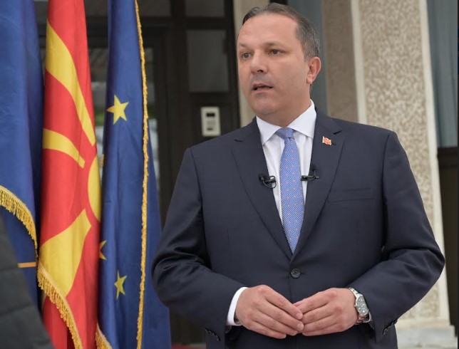 ВМРО-ДПМНЕ: Најнеспособниот министер Спасовски зема втора најголема плата во државава, а ќе даваат само по 1000 денари на граѓаните