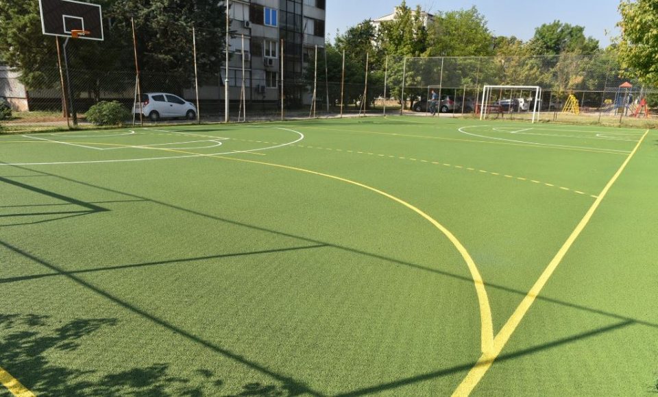 Стефковски: Изградивме нов спортски терен во Ченто