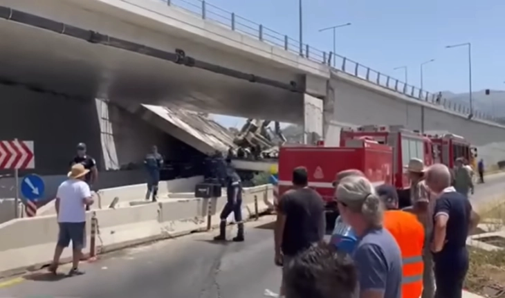 Еден загинат и осум повредени откако се урна дел од надвозник во близина на грчкиот град Патра
