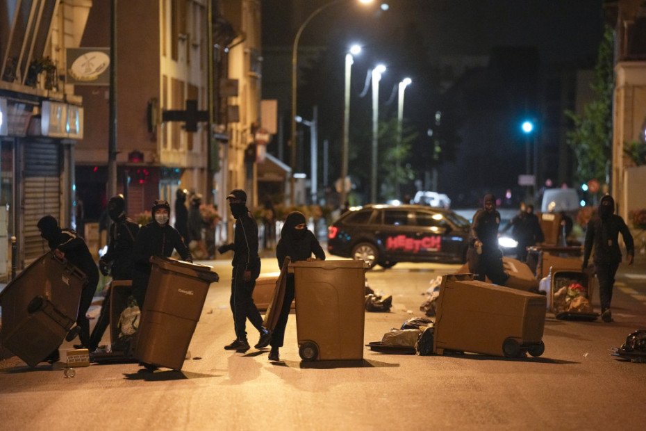 „Герилски борби во центарот на Марсеј“: Билансот на ноќните немири во Франција – 994 уапсени, 79 полицајци повредени