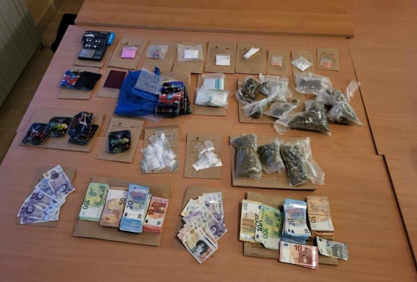 Еве што запленила хрватската полиција на фестивалот на плажата Зрќе: Пронајдена многу дрога, инкасирани 24.000 евра казни