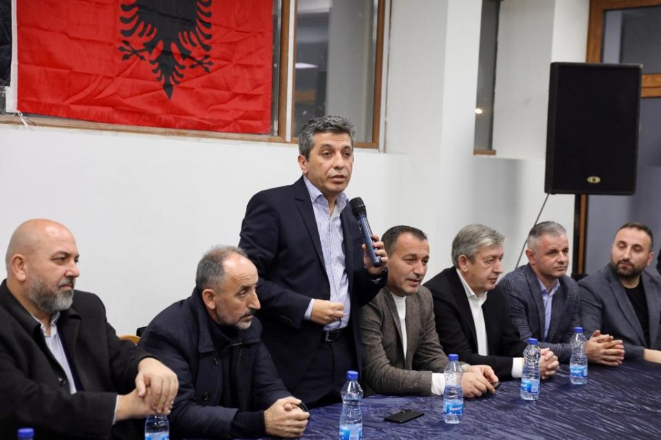 Тројца пратеници на ДУИ од утре одат во опозиција: Расколот во албанскиот политички блок расте