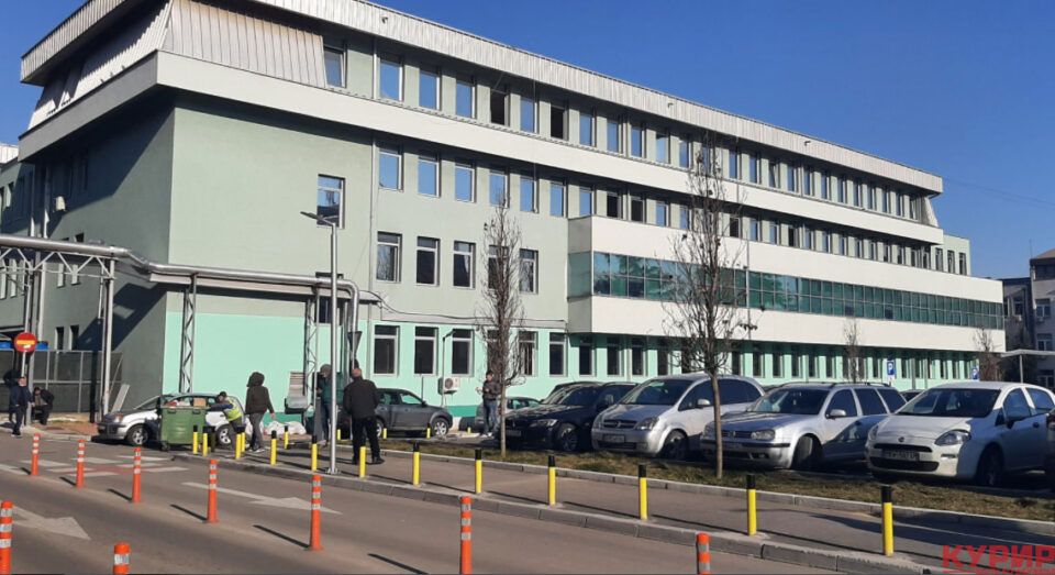 Комисијата која вршеше стручен надзор за случајот со родилката која скокна од прозорец на скопска гинекологија, не утврди пропусти во третманот на пациентката