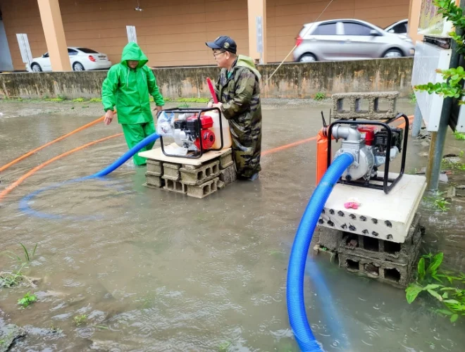 Јужна Кореја погодена од поплави и лизгање на земјиштето, стотици евакуирани