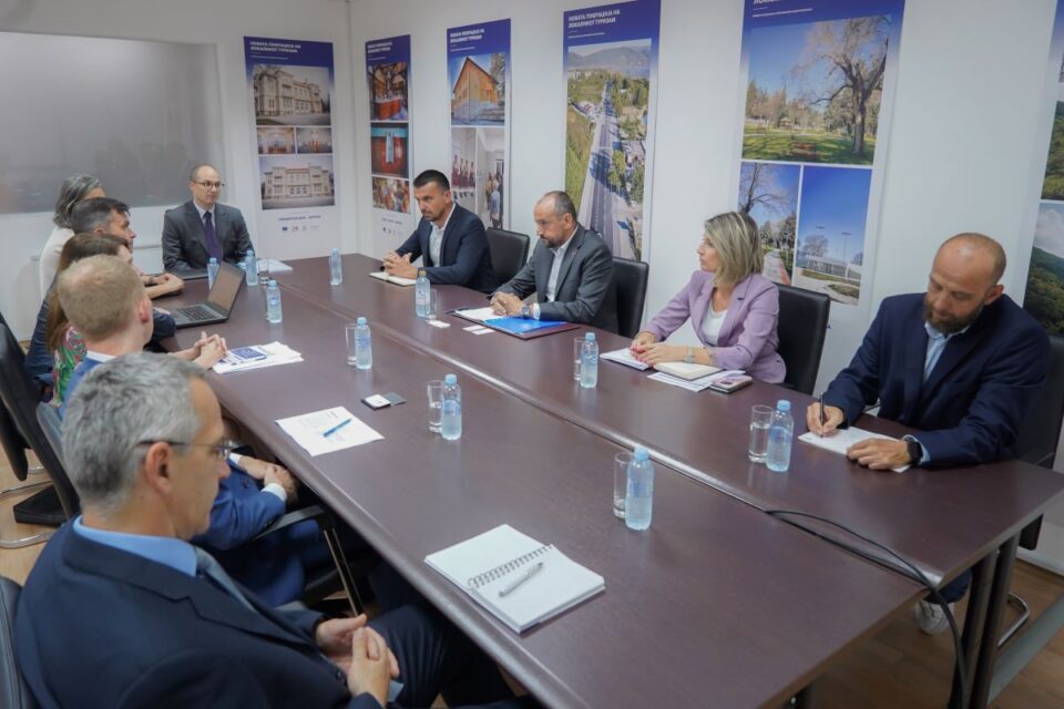 Битиќи оствари средба со делегација на ММФ која престојува во Скопје