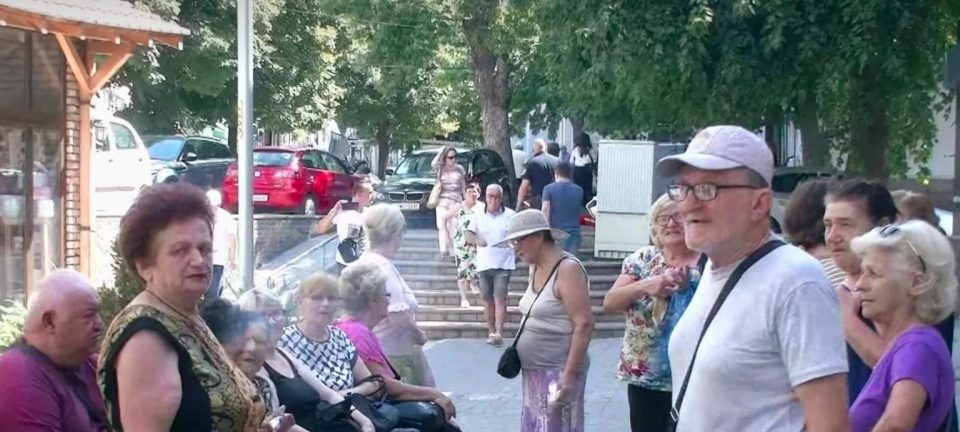 Пензионерите од Штип, Кавадарци, Кочани, Куманово и Велес на протести за линеарно зголемување на пензиите од 3.500 денари месечно
