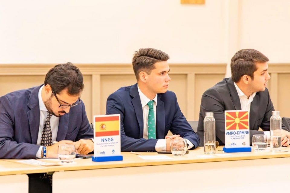 Македонецот Коњановски избран во раководството на Европските Демократски Студенти