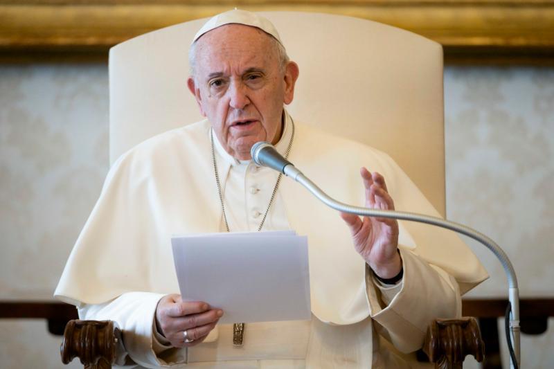 Папата Франциск им изрази сочувство на семејствата на жртвите во пожарите на Хаваите