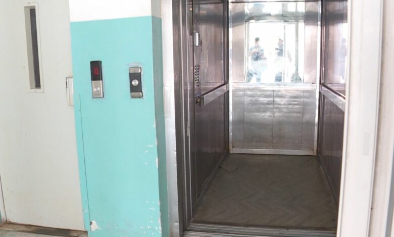 Клиничката болница во Тетово веќе подолго време нема функционални лифтови за пациентите