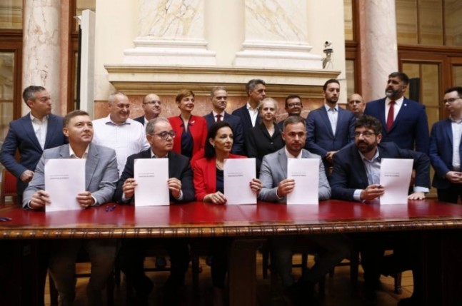 Организаторите на протестот „Србија против насилството“ потпишаа „Договор за победа“
