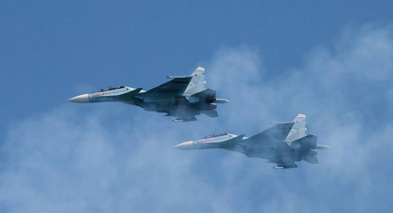 Холандија планира да и испорача на Украина борбени авиони Ф-16