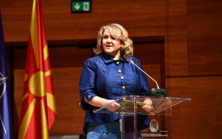 Петровска: Македонците во Албанија имаат апсолутно право да се произнесат како што се чувствуваат