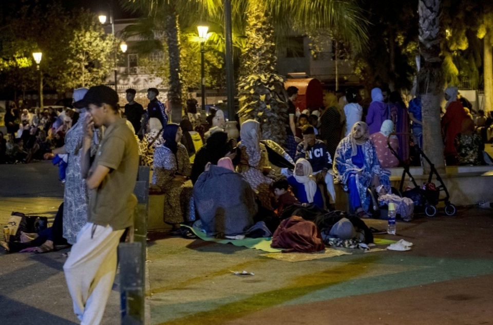 Бројката на загинати од земјотресот во Мароко стинга до 2.000 луѓе