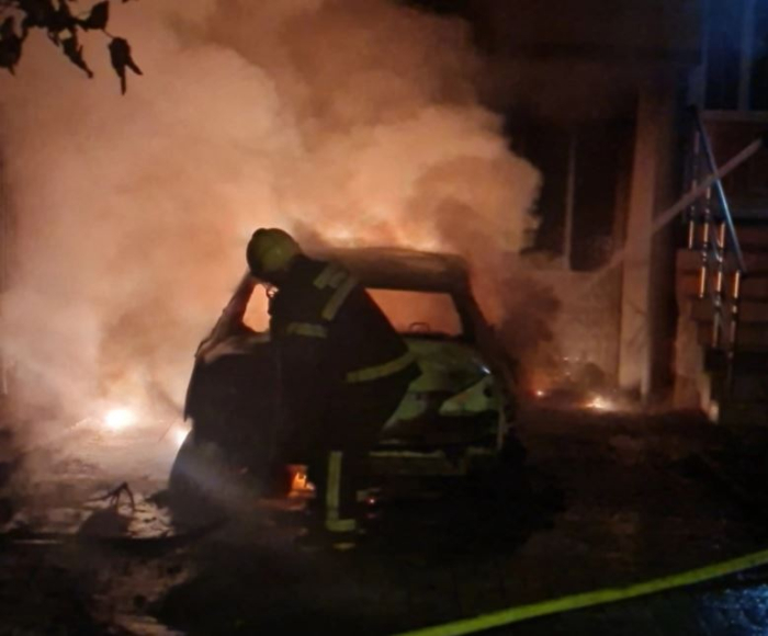 Во Струмица изгоре автомобил