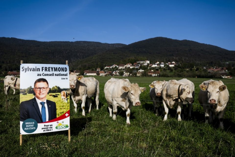 Швајцарија денеска гласа: Се очекува успех на десничарските партии