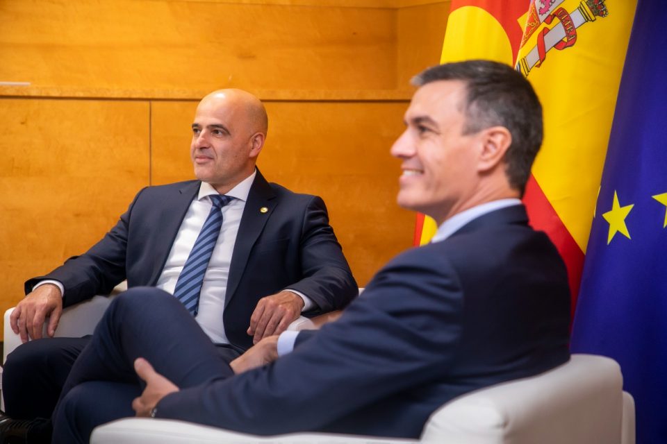 Ковачевски со шпанскиот колега Санчез: Голема е важноста на Шпанија за ратификацијата на протоколот во ЕУ