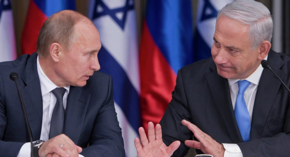 Телефонски разговор Путин – Нетанјаху: Рускиот претседател изразил сочувство до израелските жртви