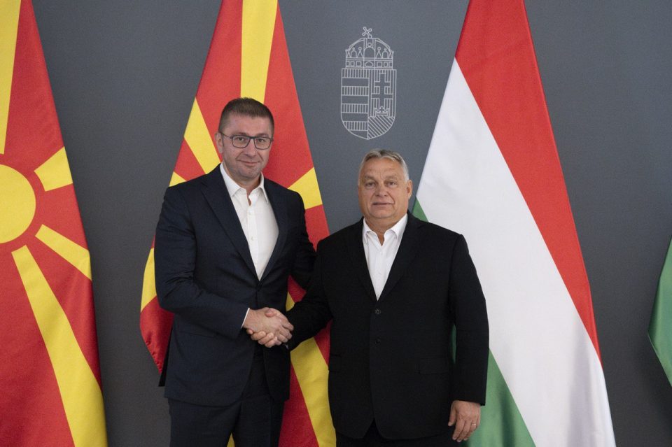 Мицкоски и Николоски на средба со Орбан: Поддршката од Унгарија на Македонија е доказ за вистинско пријателство