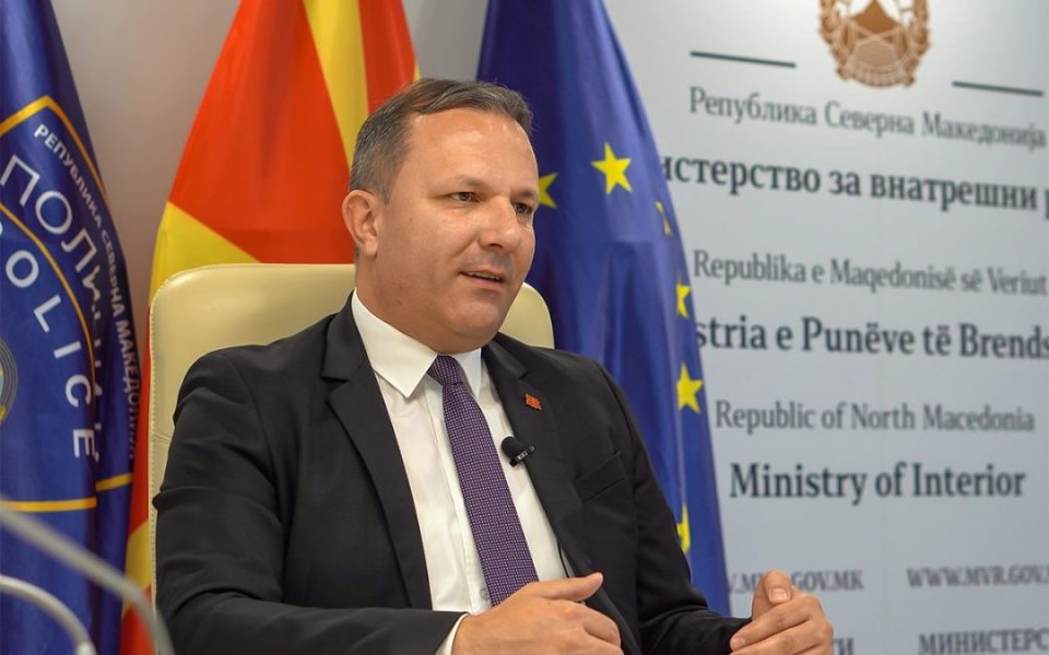 ВМРО-ДПМНЕ поднесе кривична за Спасовски: Издавал лични документи чиј рок знаел дека ќе заврши порано, им нанел материјална штета на десетици илјади граѓани