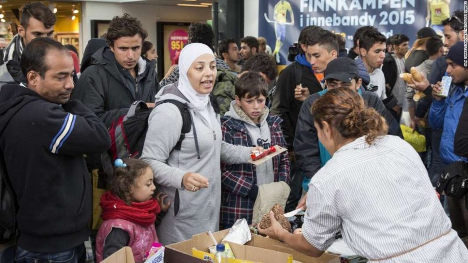 Десничарската влада на Шведска ќе ги отежни условите за неевропските мигранти