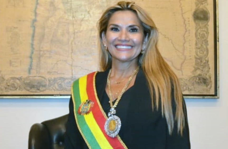 Поранешната претседателка на Боливија обвинета за геноцид, се соочува со 30 години затвор