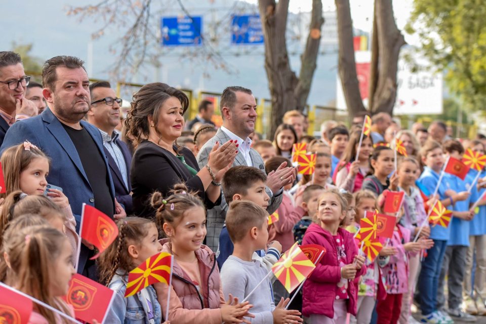 Со подигање на македонското знаме прославен Денот на општина Гази Баба
