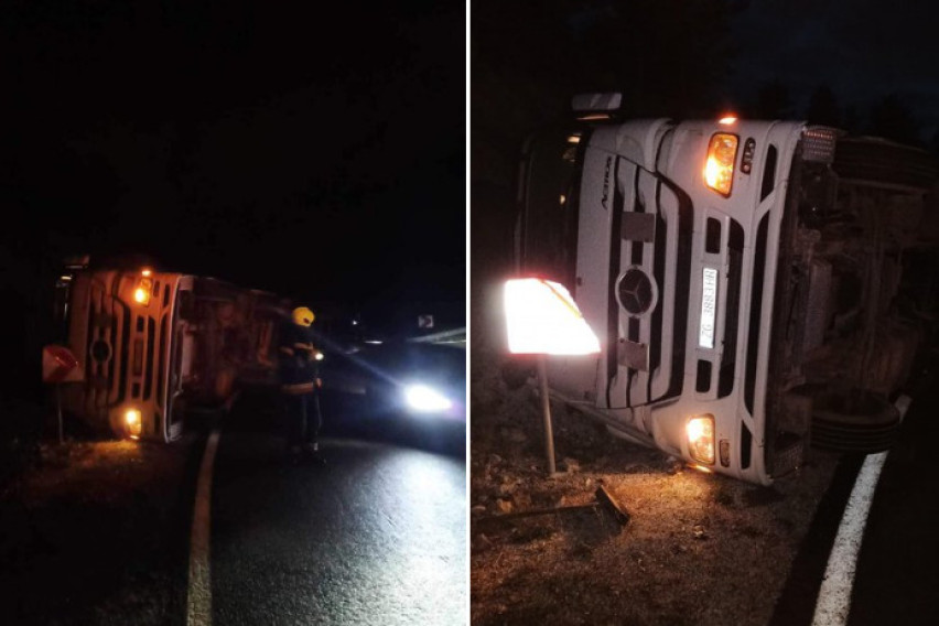 Силно невреме преврте камион во Хрватска, затвворени голем број патишта, удари на ветер и до 140 километри на час