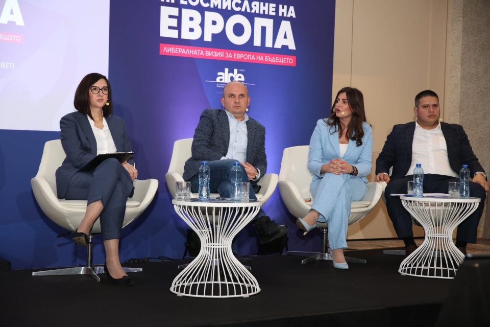 Зајкова во Софија: Ни треба Европа обединета и стабилна, со променет пристап за проширување