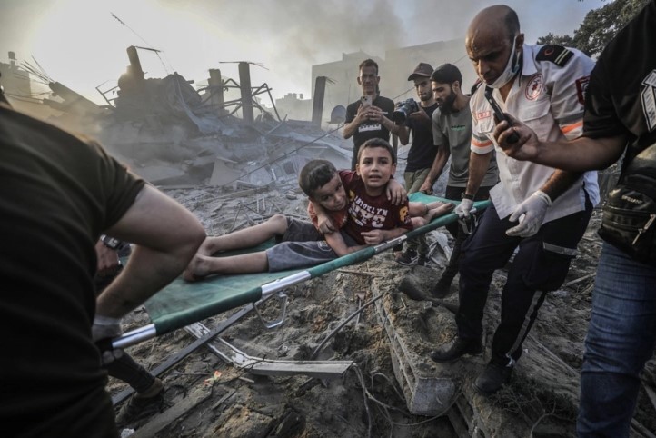 Египет секојдневно прима околу 50 ранети и болни деца од Газа
