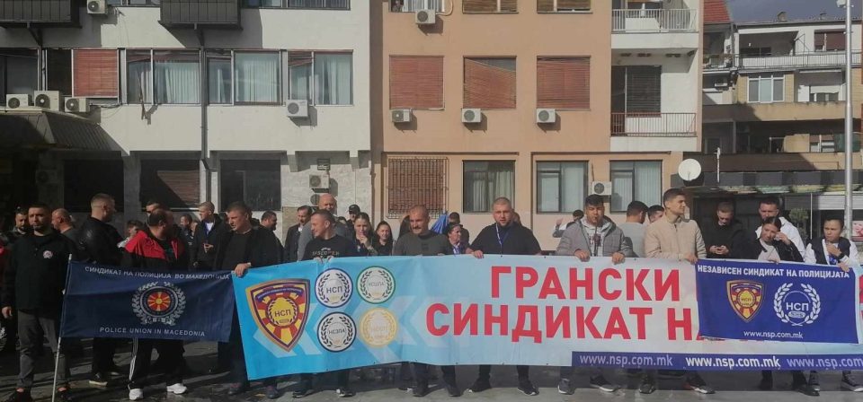 Повисоки плати и зголемена заштита: Независниот синдикат на полицијата од Штип го започна својот протестен караван низ Македонија